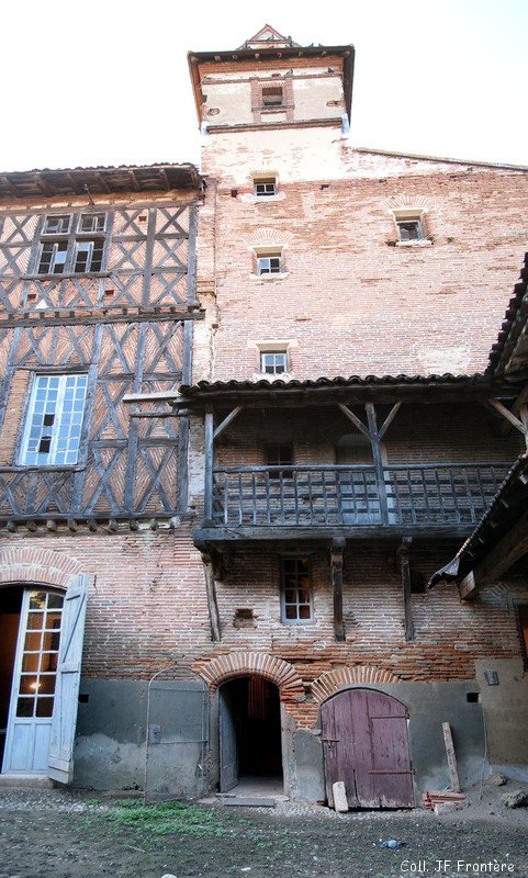 la tour-pigeonnier