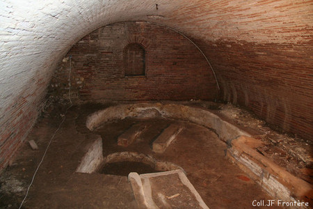 La cave des bains